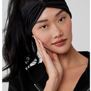 NWT ALO Yoga. Alosoft headband black SIZE os